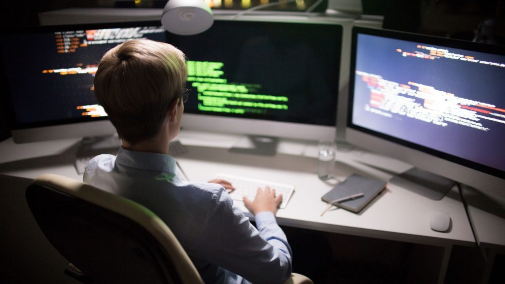 Cybercrime recruitment drive targets English-speaking teens